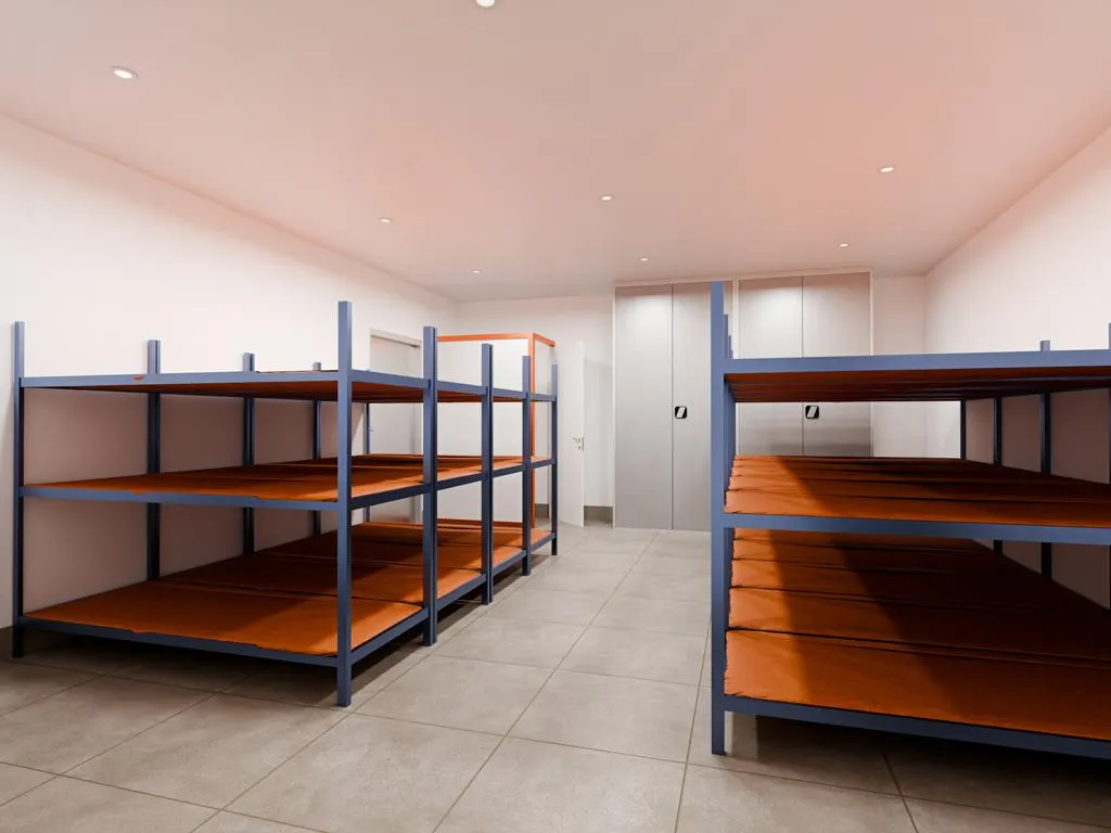 Schutzraum Blickrichtung Tür